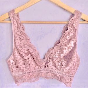 New Victoria’s Secret Body by Victoria Rose Blush Pink Lace Bralette Bra Medium